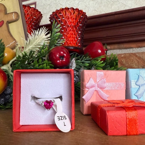 925 Elegant Ruby Silver Ring with Pink Heart Gemstone Luxury Box Gift Box - Picture 1 of 11